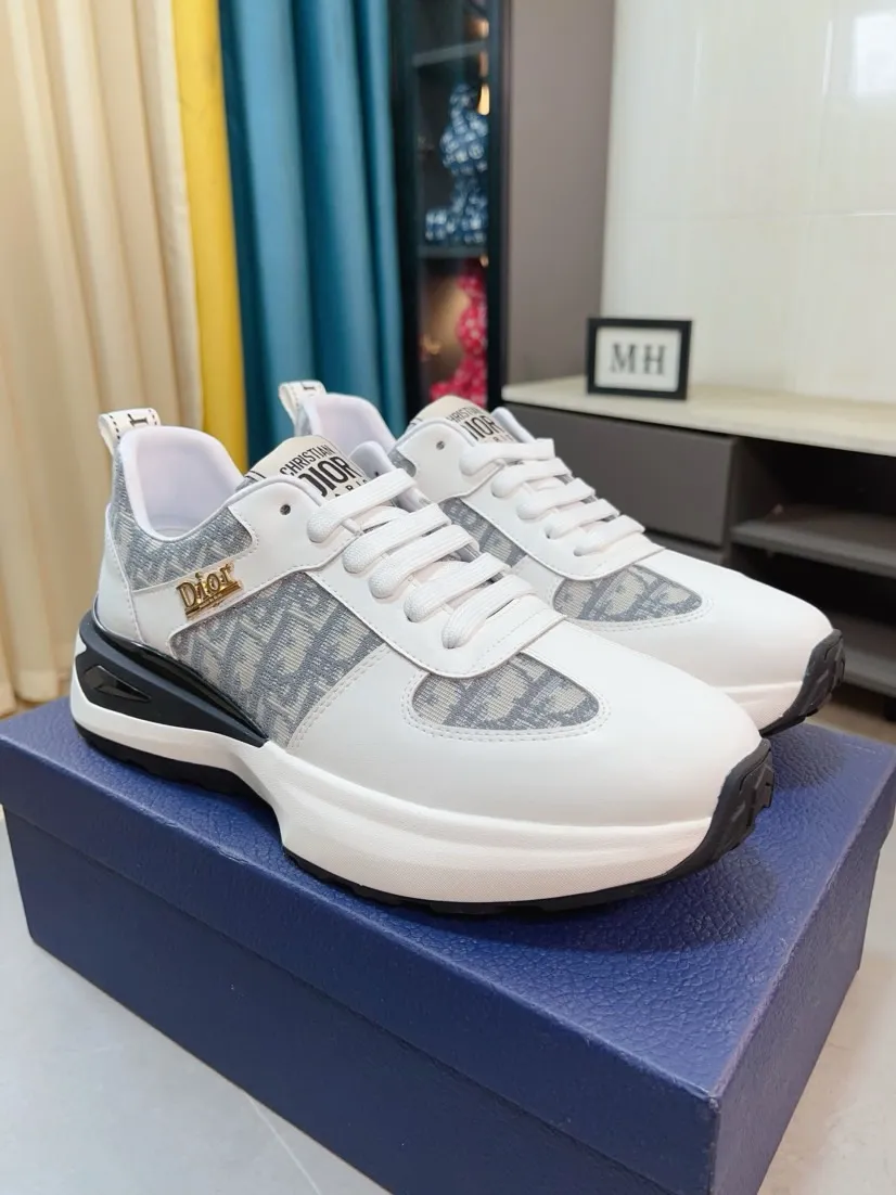 Men's men's shoes 💰458🌹🌹【Dior】Best-selling official website world premiere🔝High-end men's shoes brand official website latest series: The upper is made of imported cowhide with specially designed fabrics➕Mesh breathable lining. Make walking more convenient and comfortable! Compared with the official quality, Midea’s 1:1 replica. Create a fashionable personality to set off your uniqueness! A must-have for trendy men! Classic style. Men's sizes: 38-44.